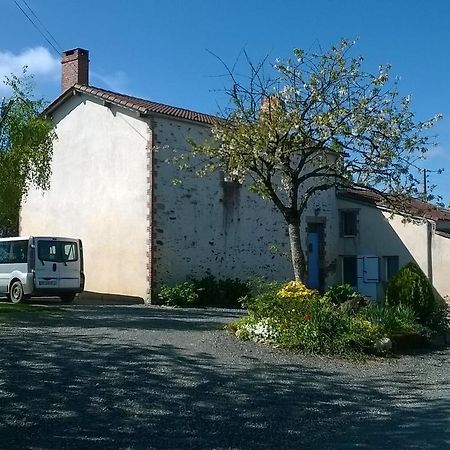 Vendrennes Chez Florymarysol Bed & Breakfast Exterior photo