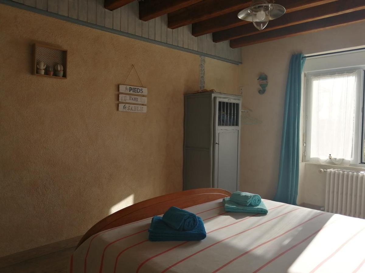 Vendrennes Chez Florymarysol Bed & Breakfast Exterior photo